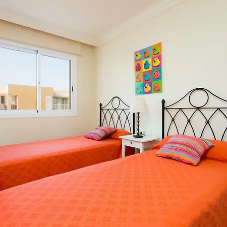 Vista Al Faro El Poris