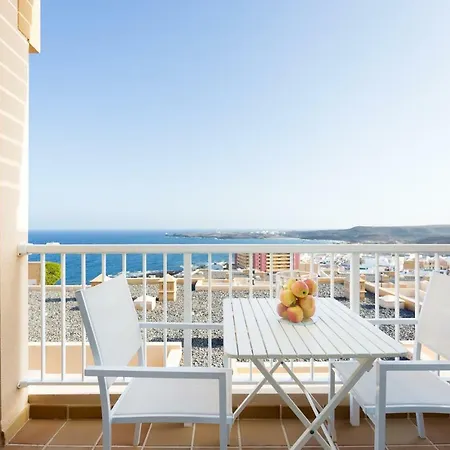 Vista Al Faro El Poris * 波里斯-德阿沃纳