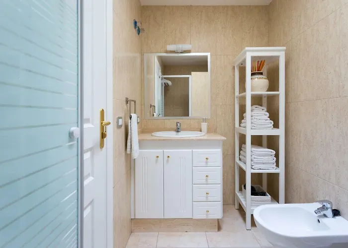 Vista Al Faro El Poris 波里斯-德阿沃纳