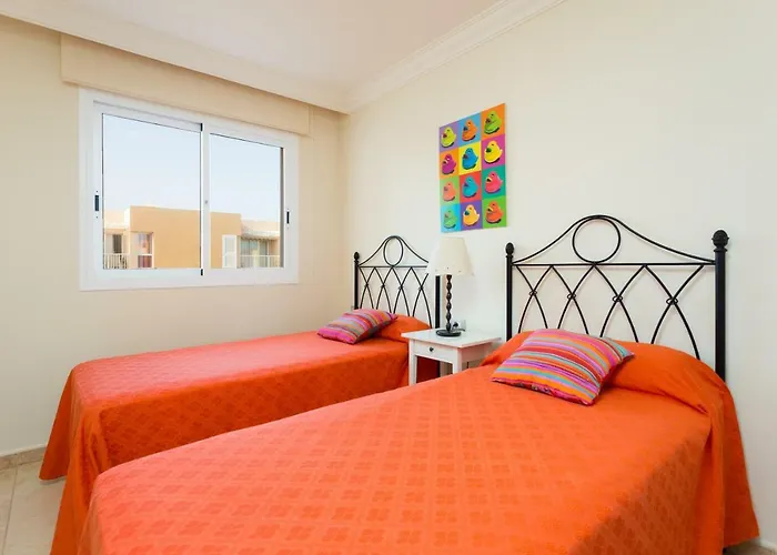 Vista Al Faro El Poris