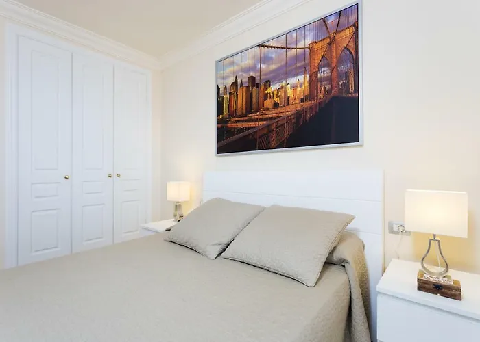 Vista Al Faro El Poris 波里斯-德阿沃纳