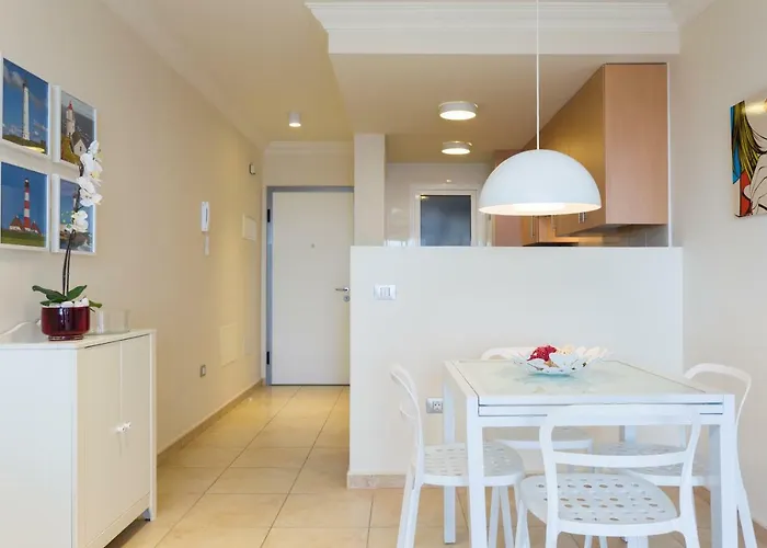 公寓 Vista Al Faro El Poris 波里斯-德阿沃纳